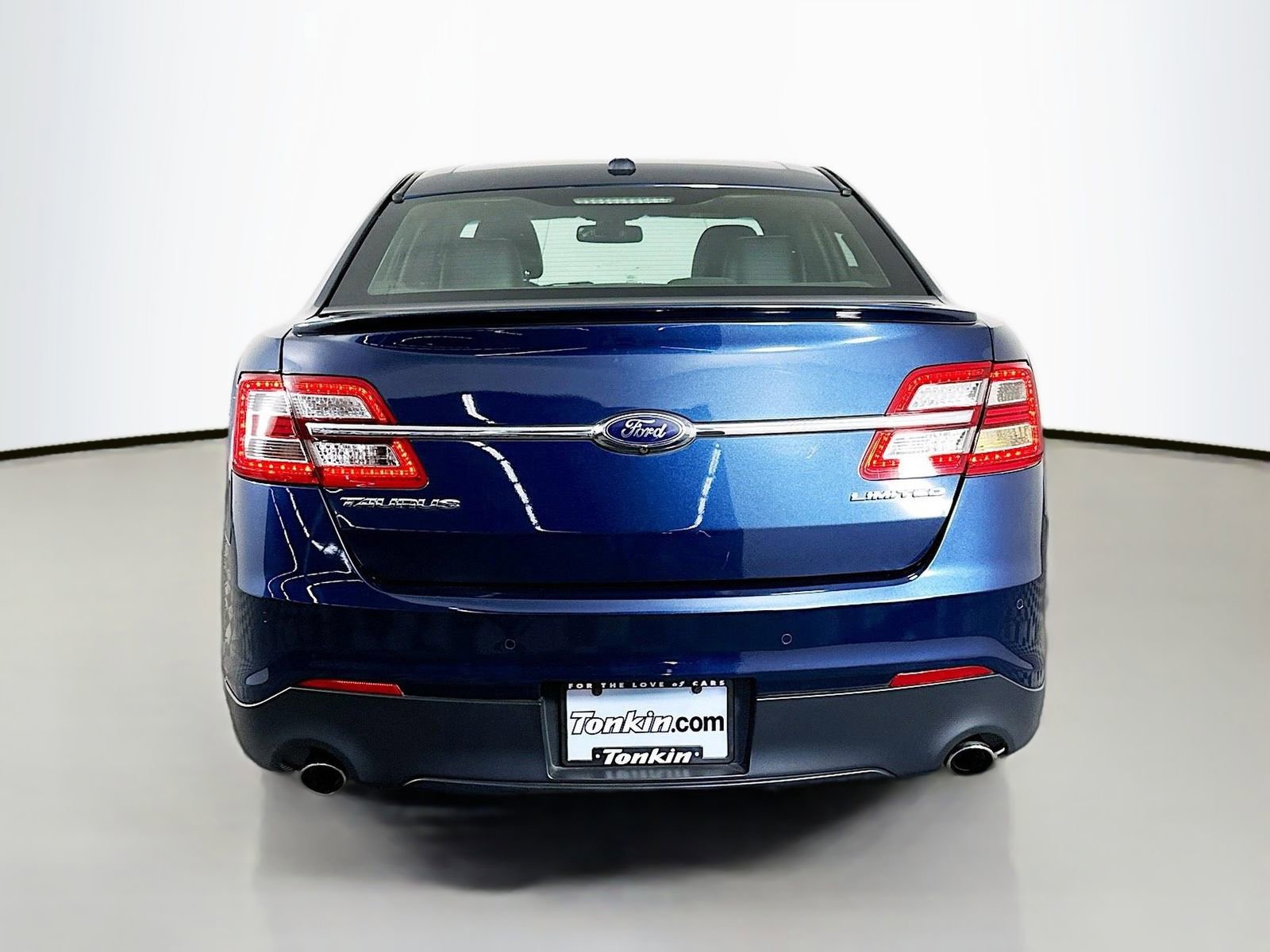 Used 2017 Ford Taurus Limited FWD image 6