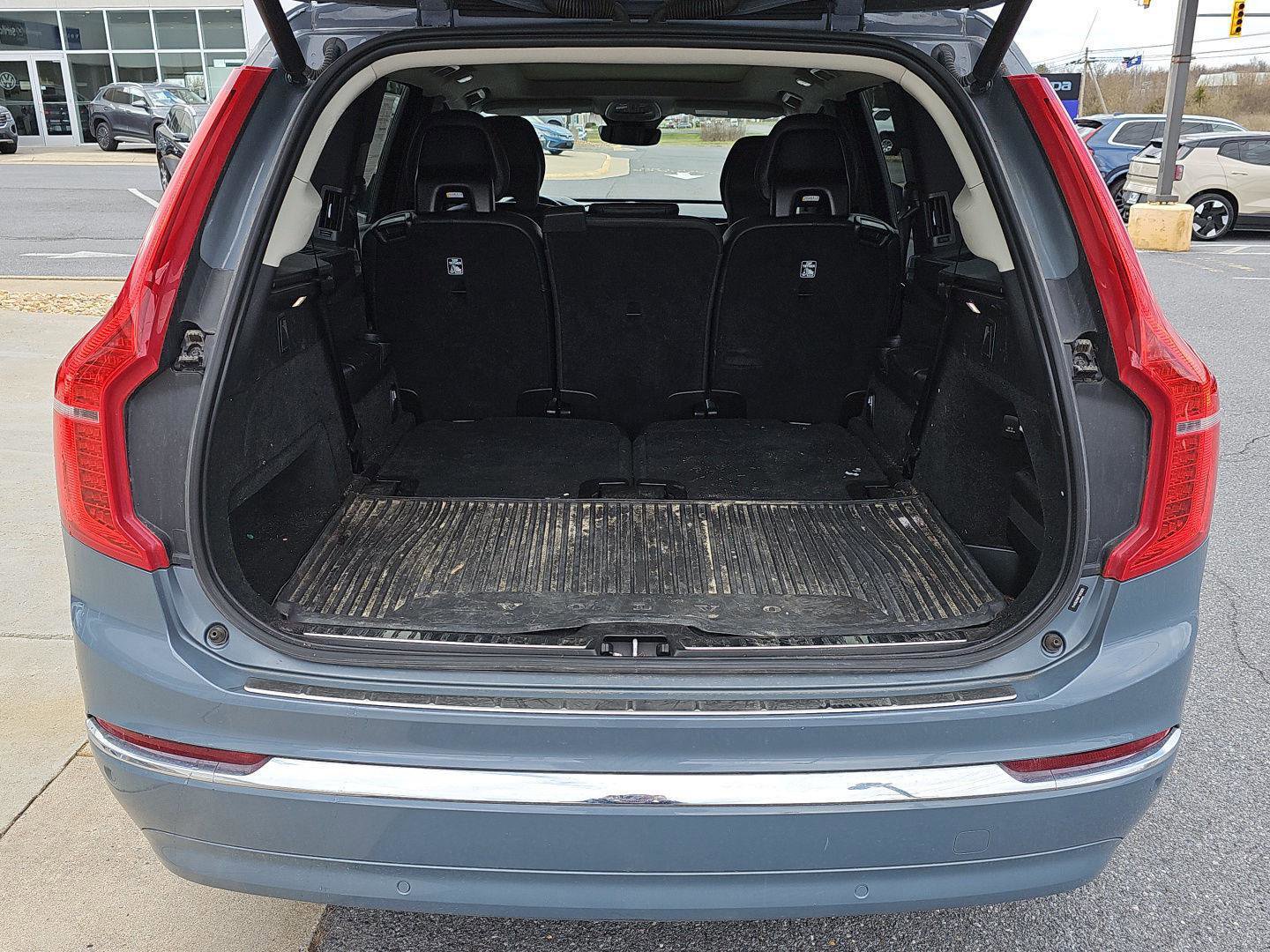 Used 2023 Volvo XC90 B6 Plus w/ Protection Package Premier image 13
