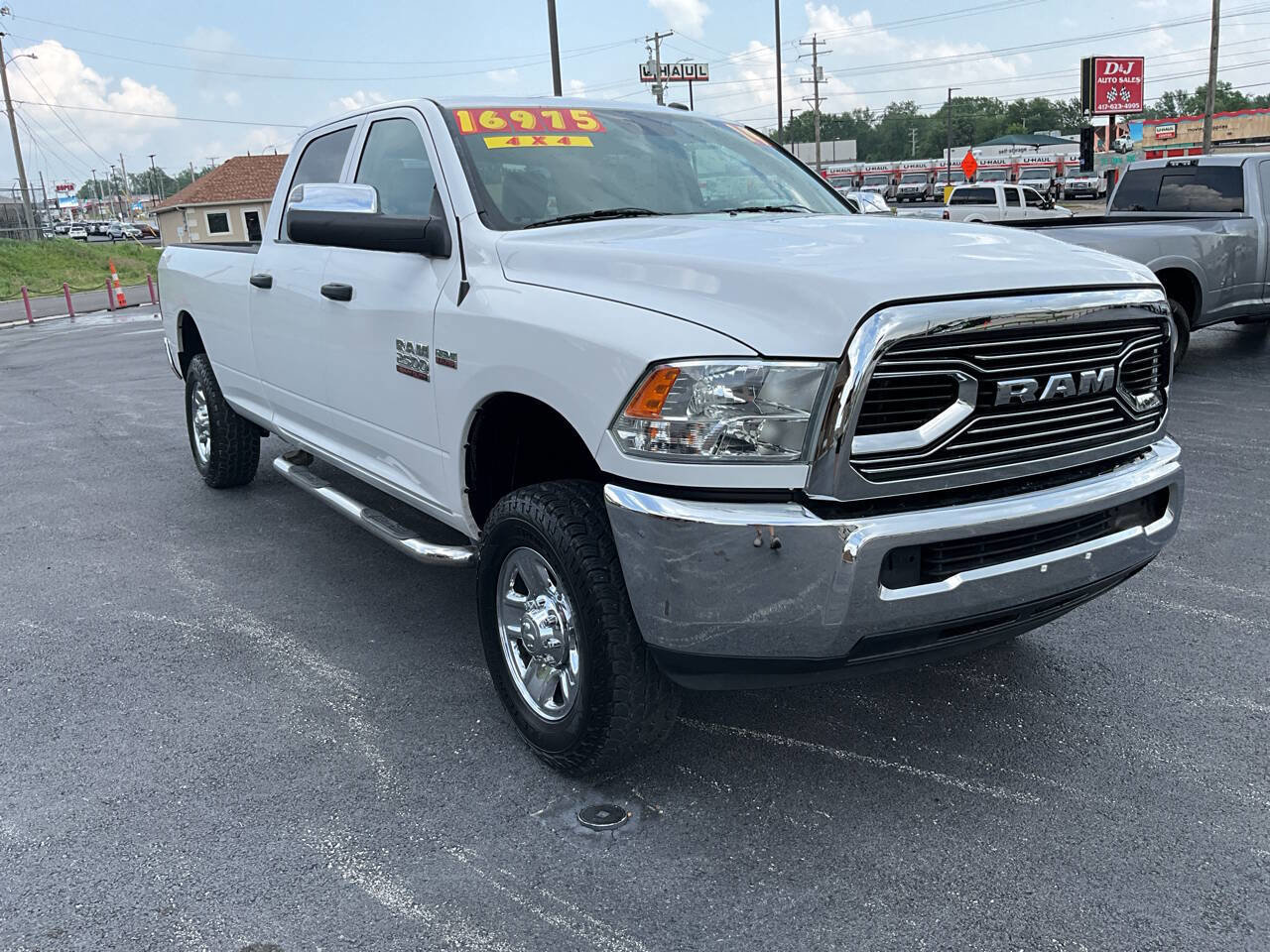 Used 2014 RAM 2500 Tradesman w/ Chrome Appearance Group AWD/4WD image 8