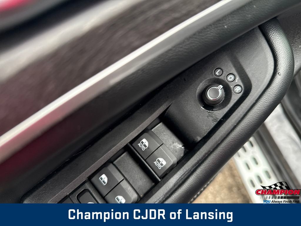 Used 2022 Jeep Grand Cherokee Limited image 13