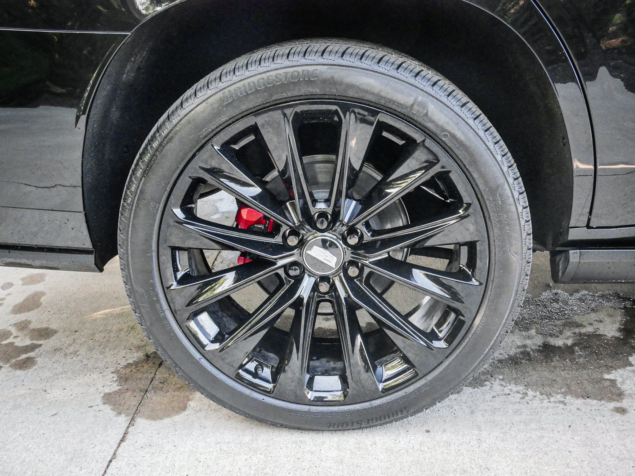 Used 2026 Cadillac Escalade V w/ LPO, ONYX Package AWD/4WD image 13
