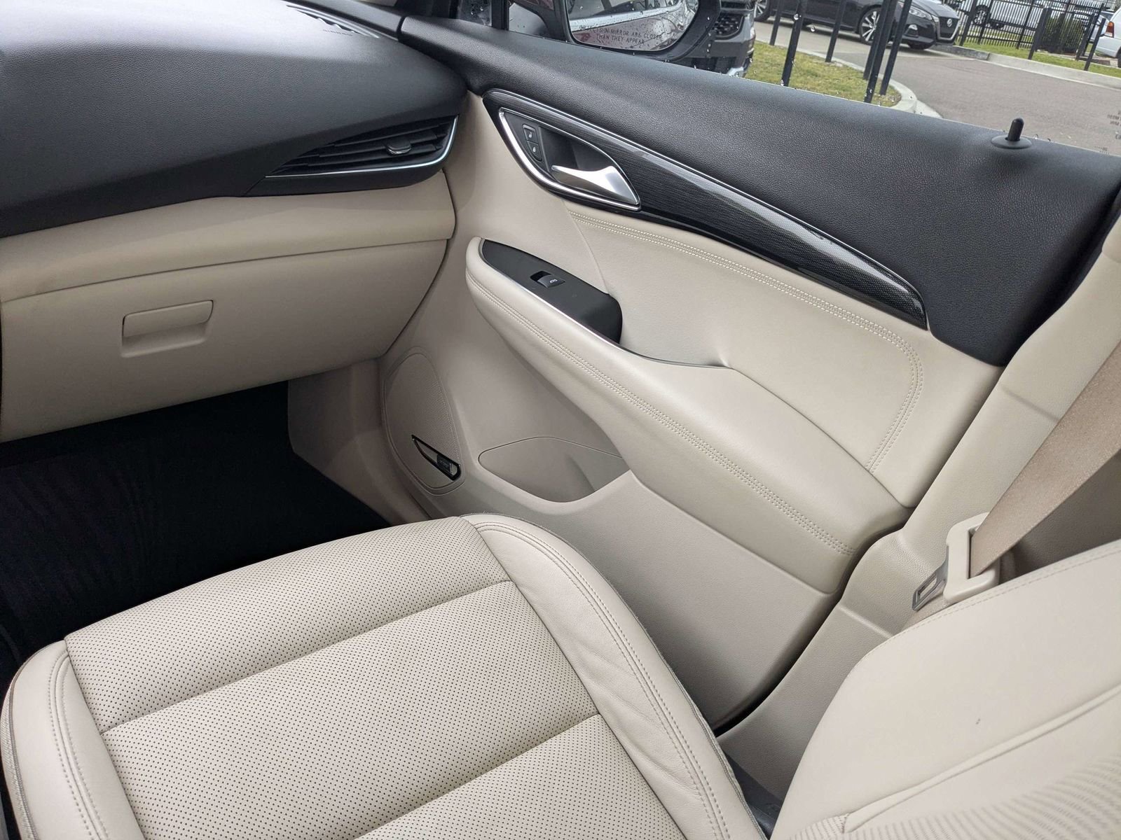 Used 2021 Buick Envision Essence w/ Technology Package I image 18