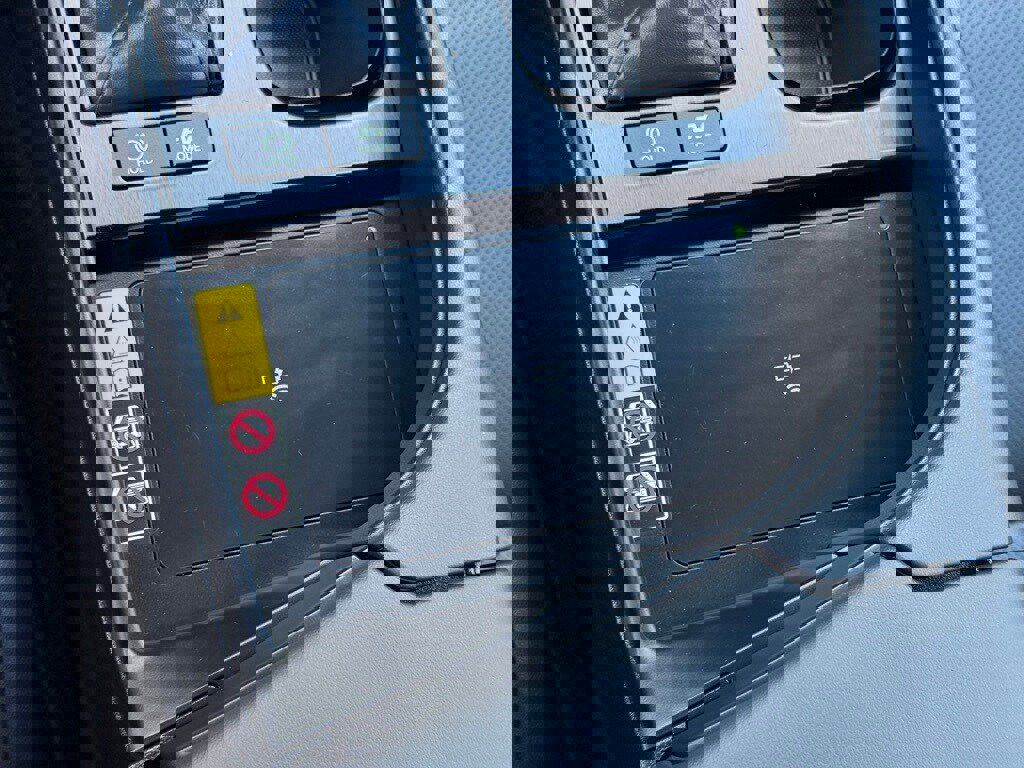 Certified 2025 Lexus ES 300h w/ Premium Package image 22