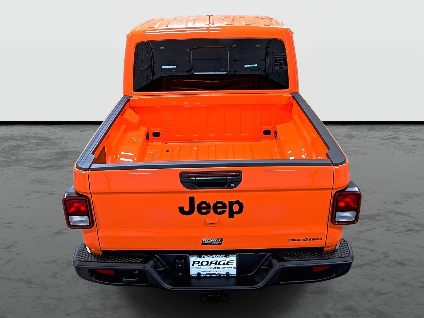 New 2025 Jeep Gladiator Sport image 3