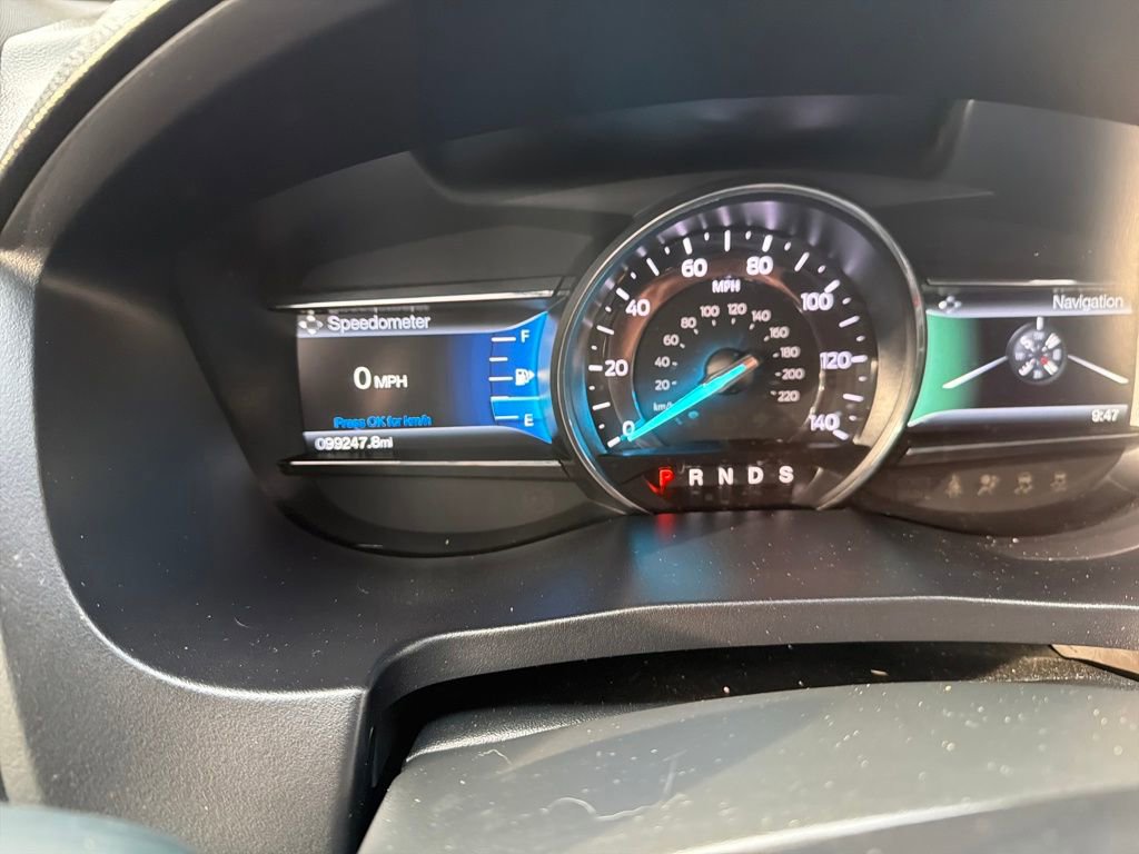 Used 2017 Ford Explorer Limited image 16