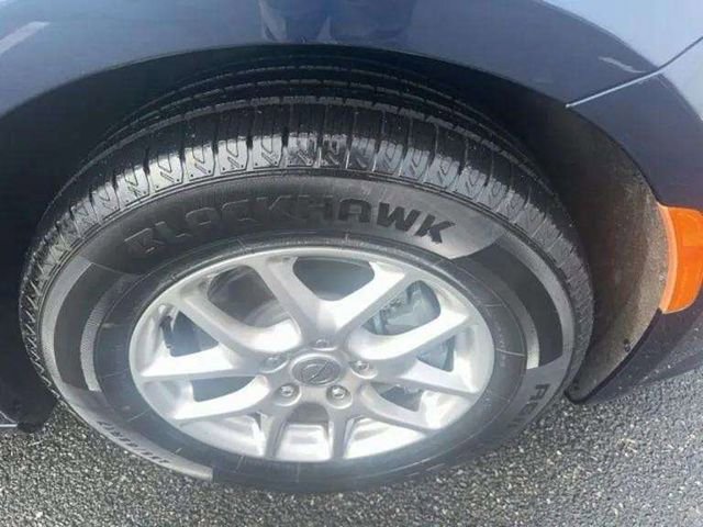 Used 2023 Chrysler Pacifica Touring-L image 21