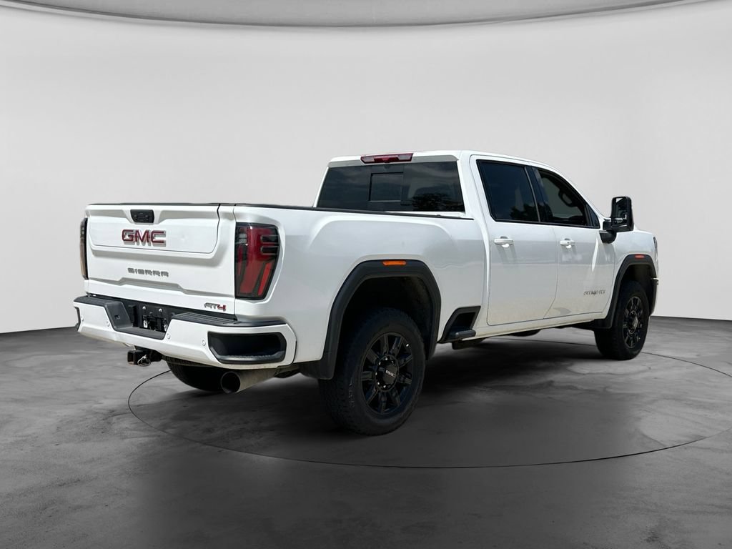 Used 2025 GMC Sierra 2500 AT4 AWD/4WD image 9