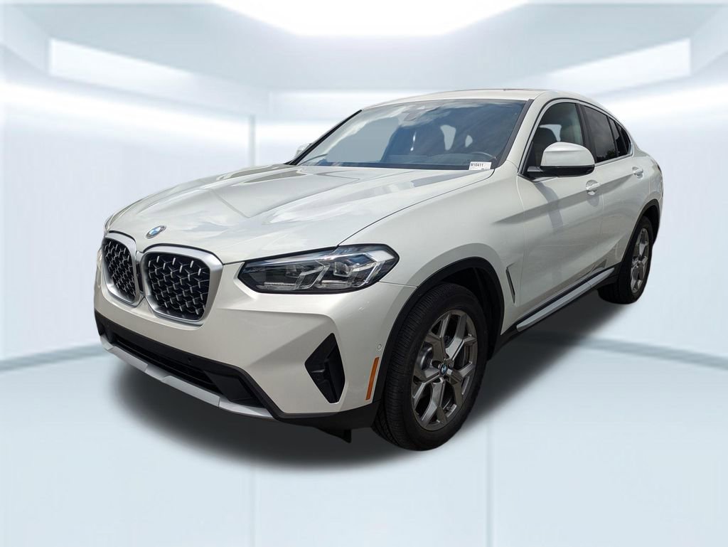 Used 2025 BMW X4 xDrive30i AWD/4WD image 1