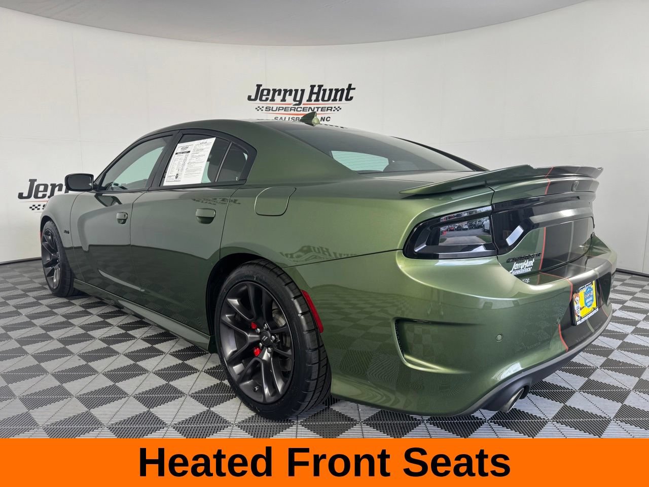 Used 2023 Dodge Charger R/T w/ Performance Handling Group RWD image 10