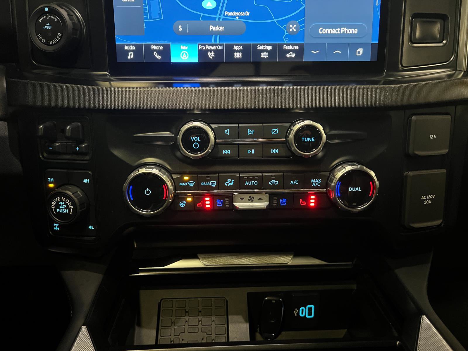 Used 2023 Ford F350 Platinum w/ Tremor Off-Road Package image 19