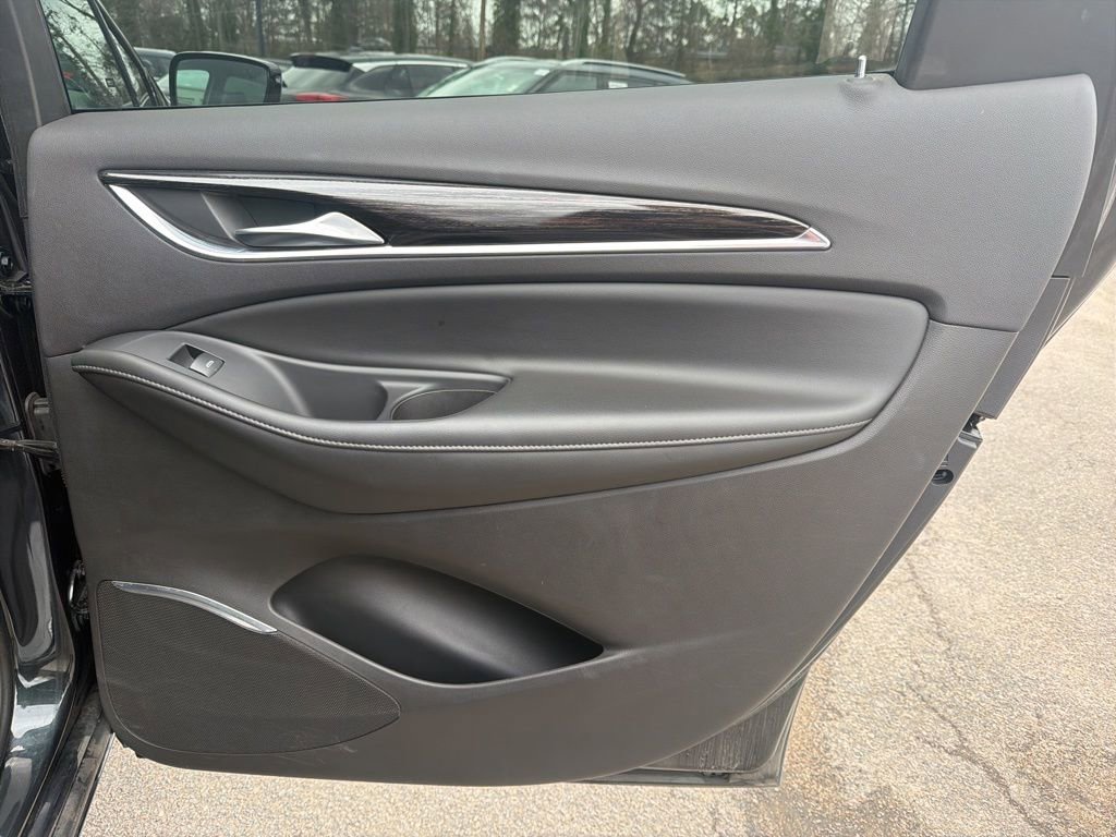 Used 2021 Buick Enclave Avenir w/ Avenir Technology Package image 29