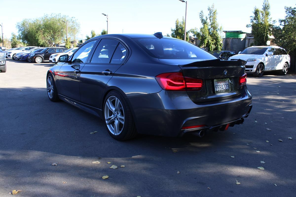 Used 2018 BMW 340i Sedan RWD image 3