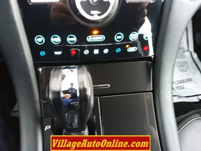 Used 2019 Ford Taurus Limited image 42