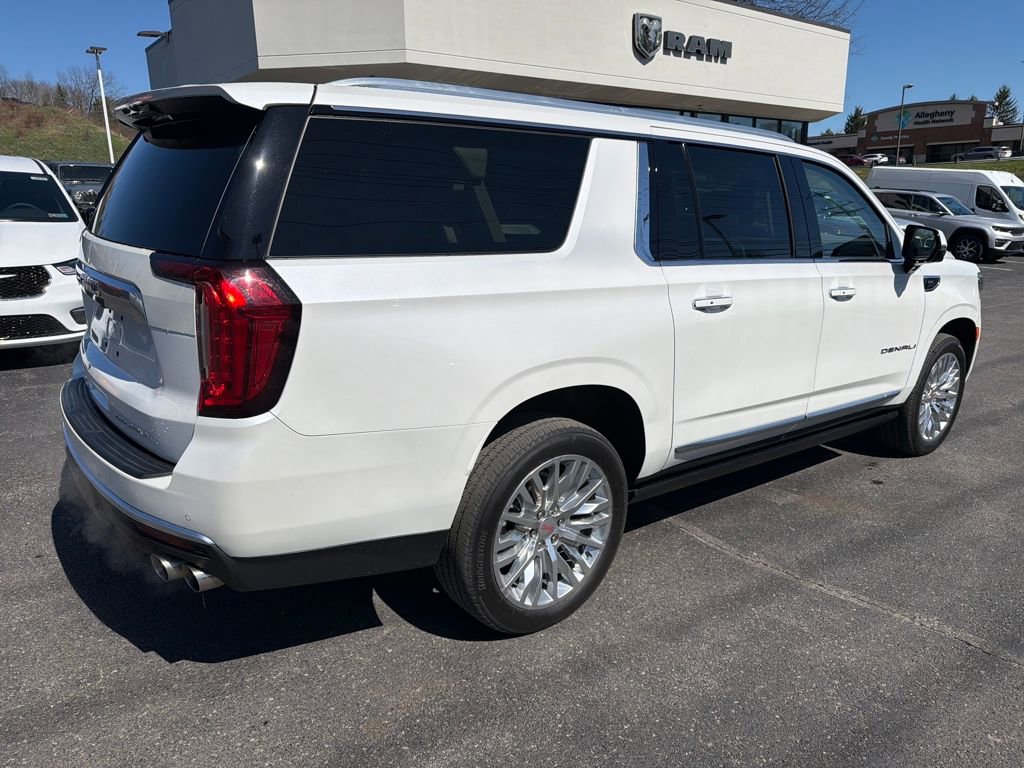 Used 2024 GMC Yukon XL Denali image 7