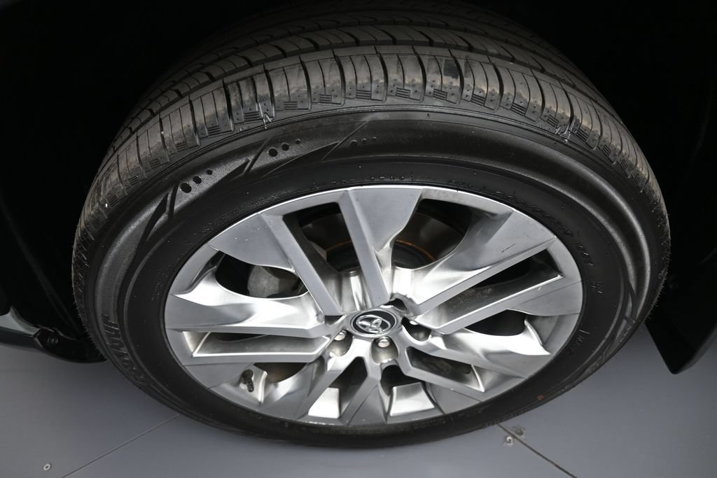 Certified 2020 Toyota RAV4 XLE Premium AWD/4WD image 14