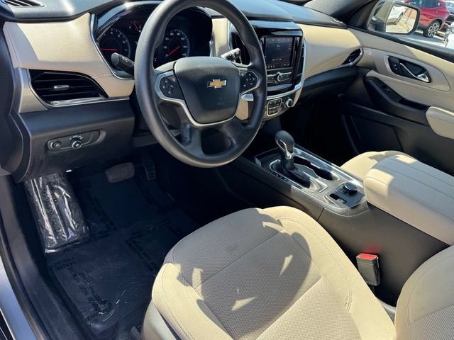 Certified 2023 Chevrolet Traverse LS FWD image 16