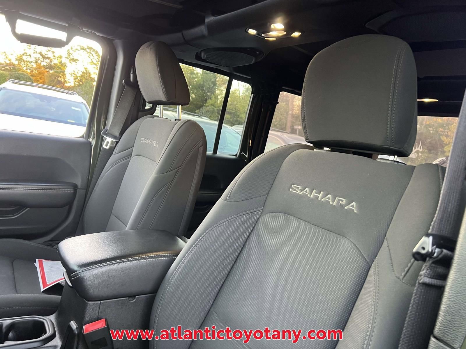 Used 2021 Jeep Wrangler Unlimited Sahara w/ Safety Group image 11
