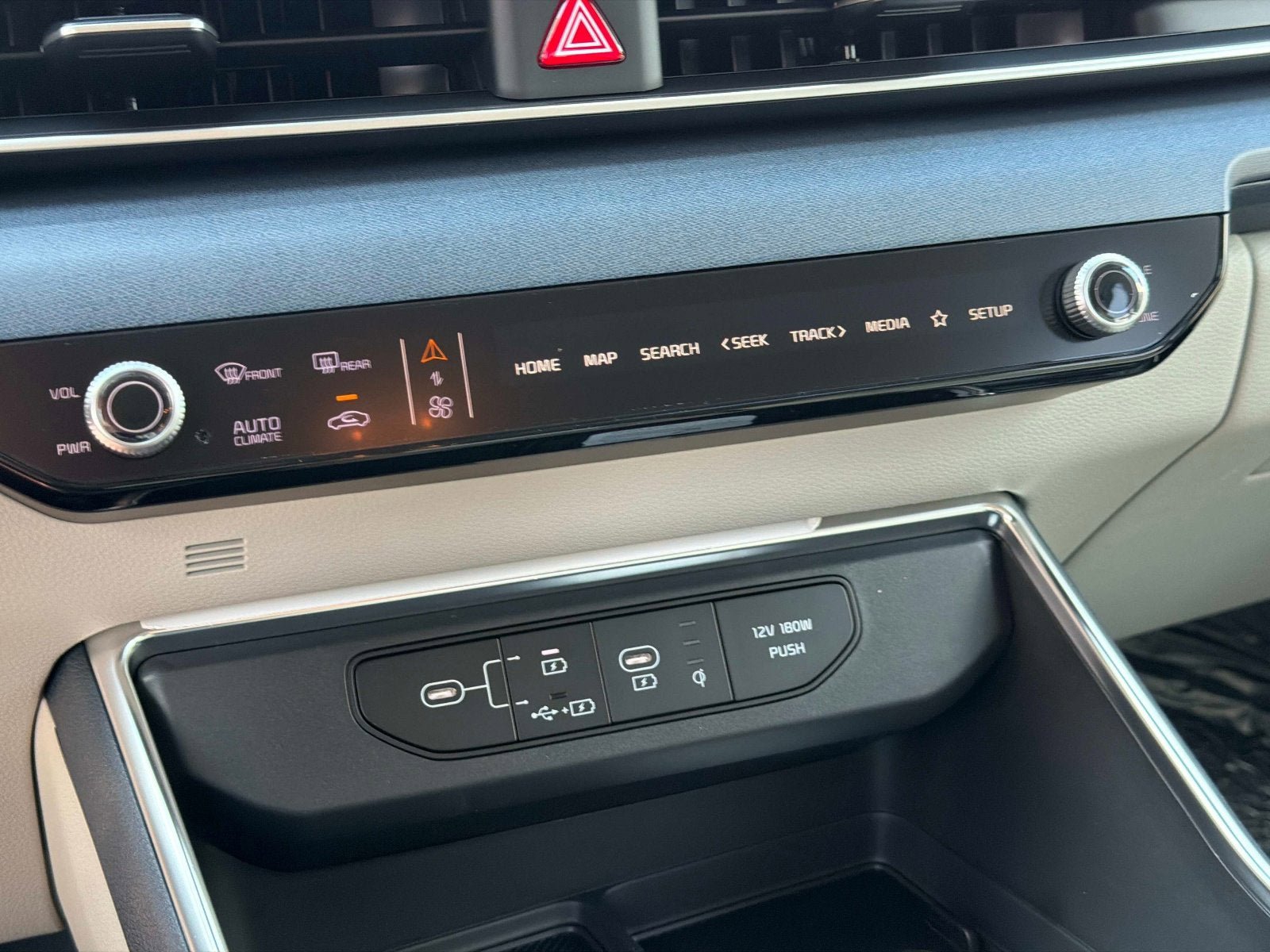 New 2026 Kia Carnival EX FWD image 23