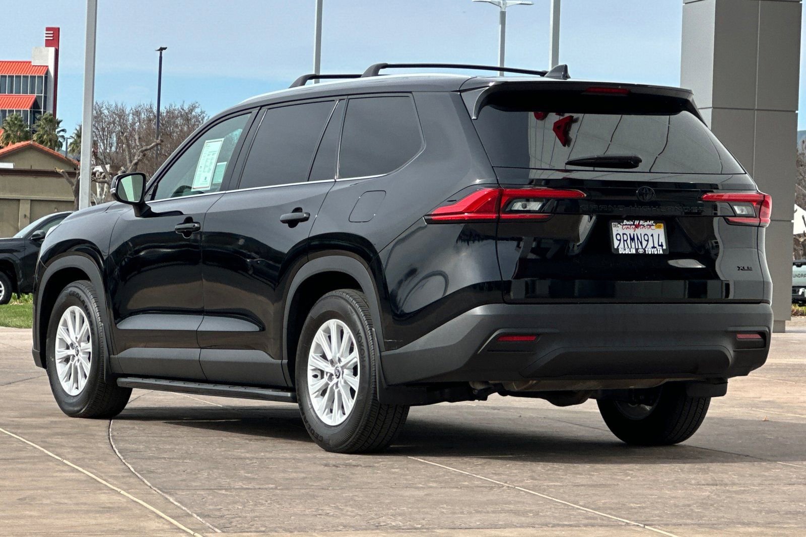 Certified 2024 Toyota Grand Highlander XLE image 7