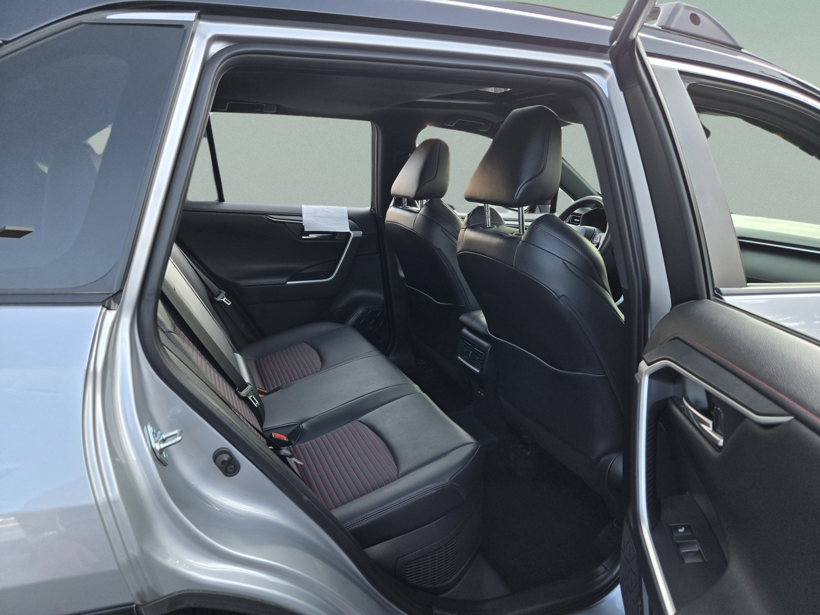 Used 2022 Toyota RAV4 XSE w/ Protection Package (TMS) AWD/4WD image 29