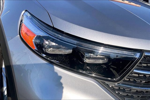 Certified 2024 Ford Explorer XLT image 30