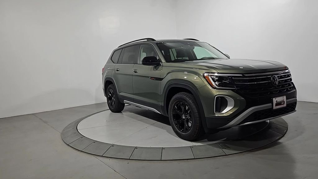 New 2026 Volkswagen Atlas Peak Edition image 14