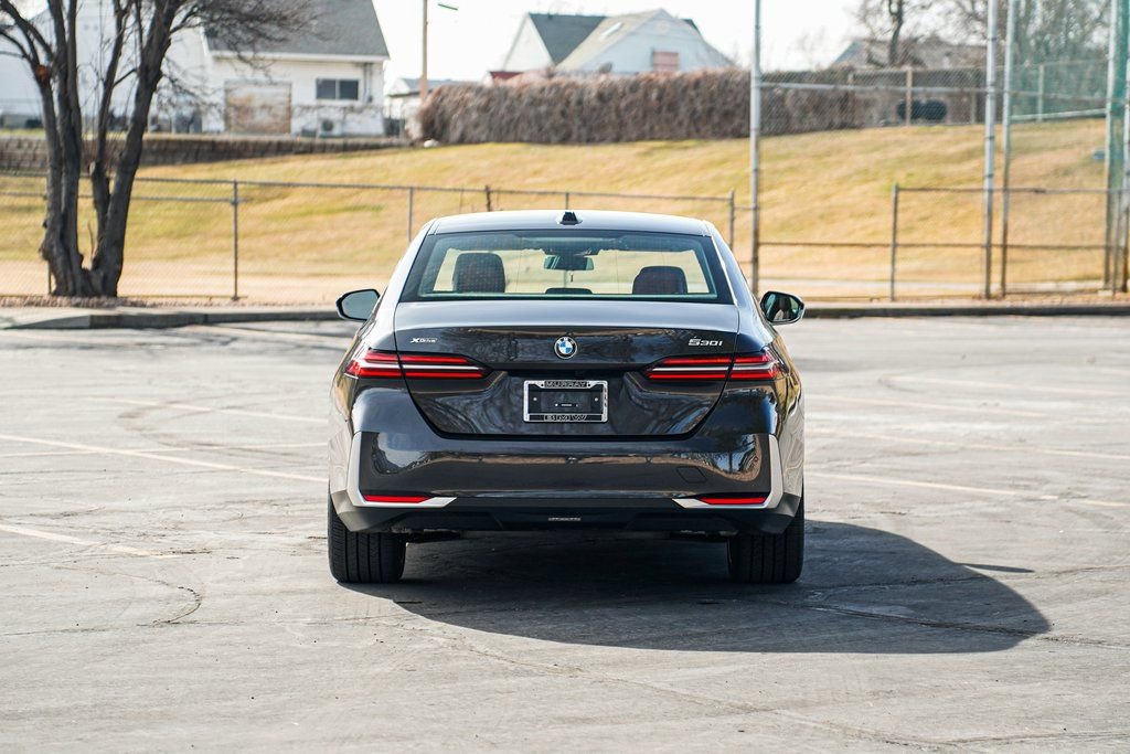 Certified 2025 BMW 530i xDrive w/ Premium Package image 6