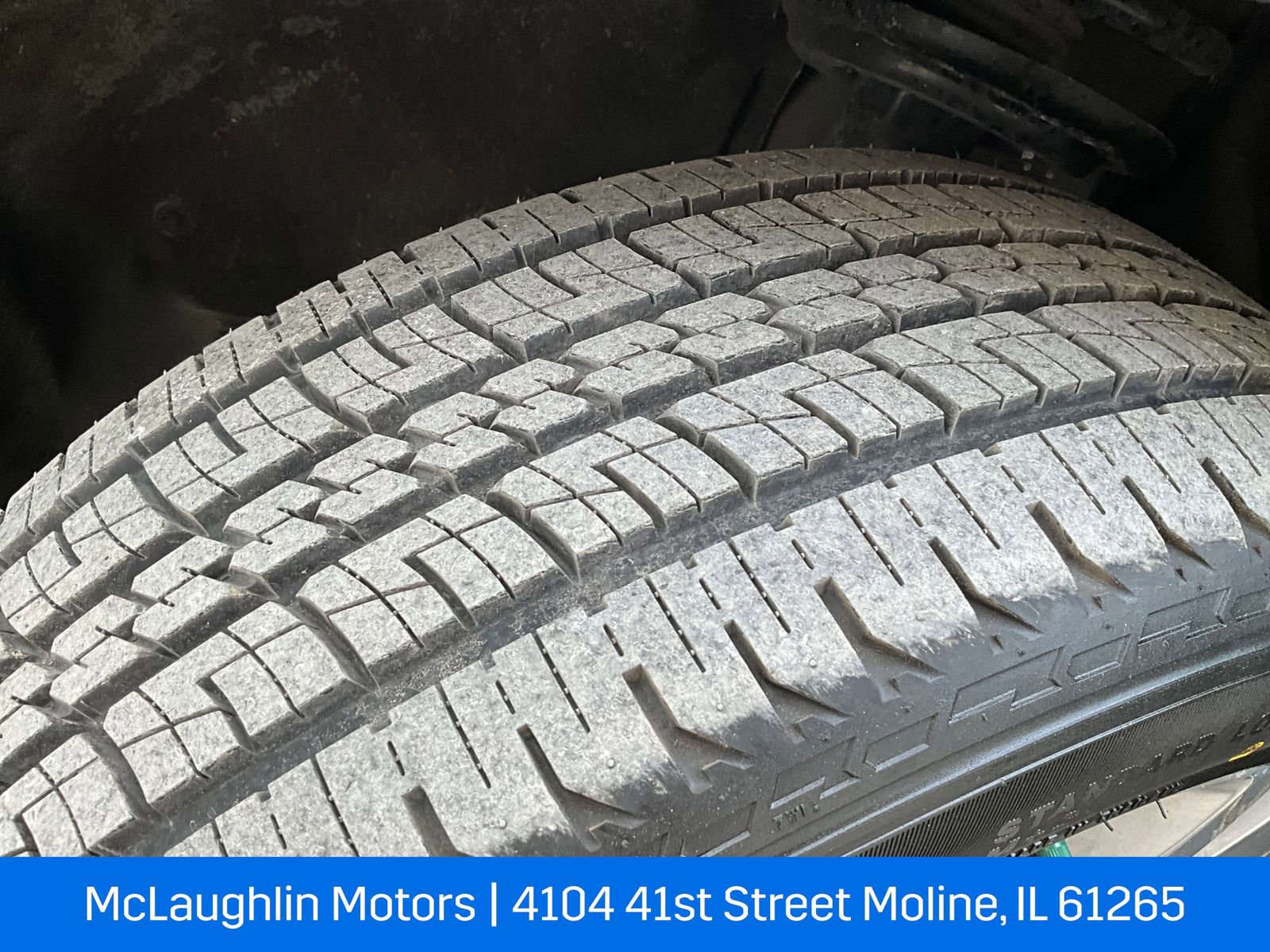 Certified 2023 Cadillac XT5 Premium Luxury w/ LPO, Floor Liner Package image 17