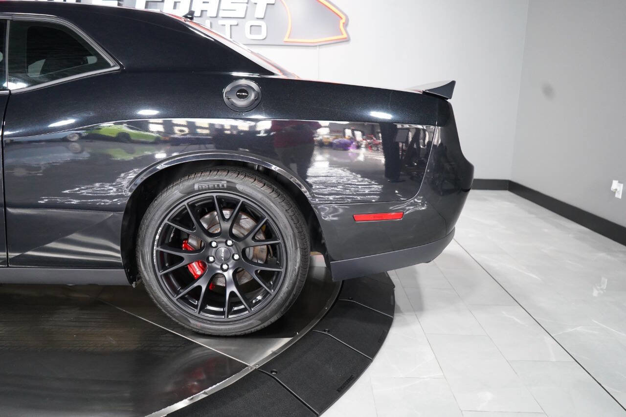 Used 2015 Dodge Challenger SRT Hellcat image 36