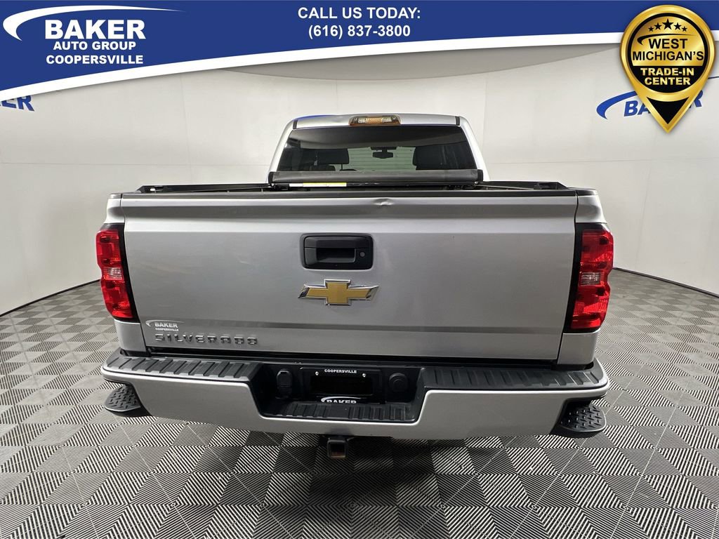 Used 2018 Chevrolet Silverado 1500 Custom w/ Custom Value Package image 8