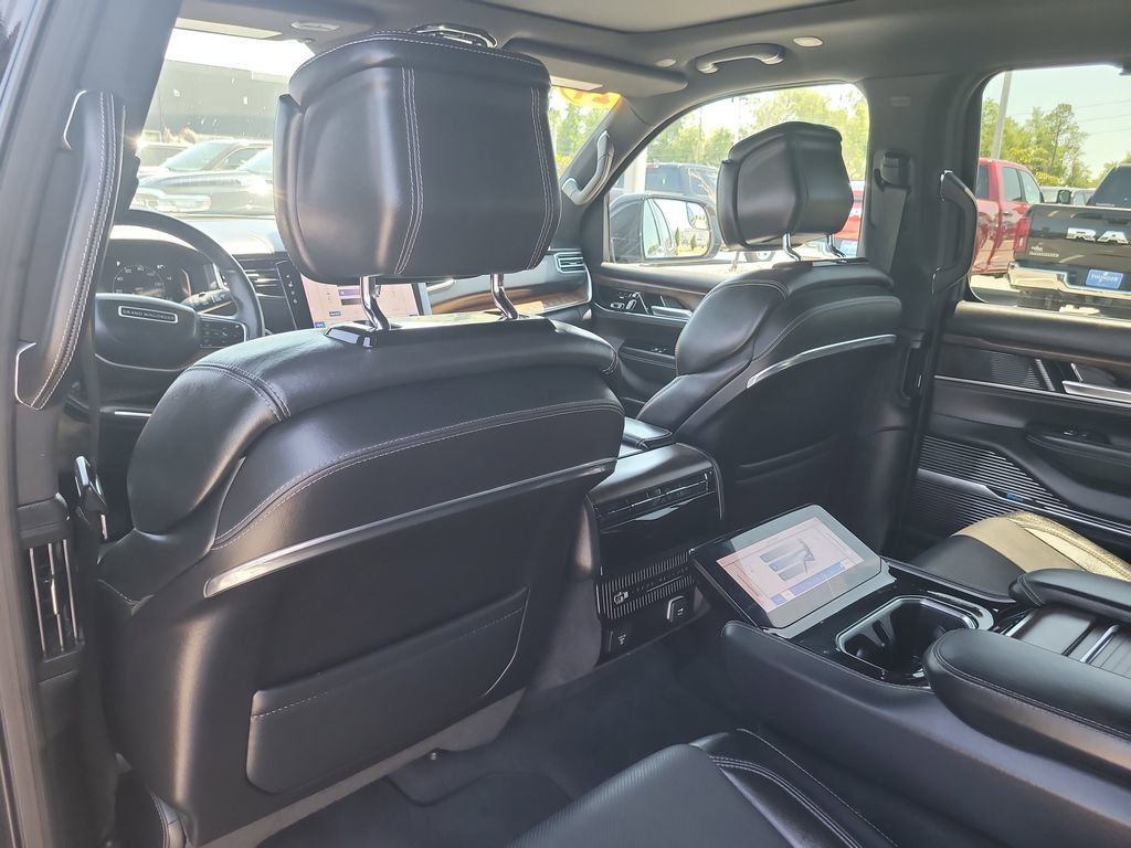 Used 2024 Jeep Grand Wagoneer L 4WD image 11