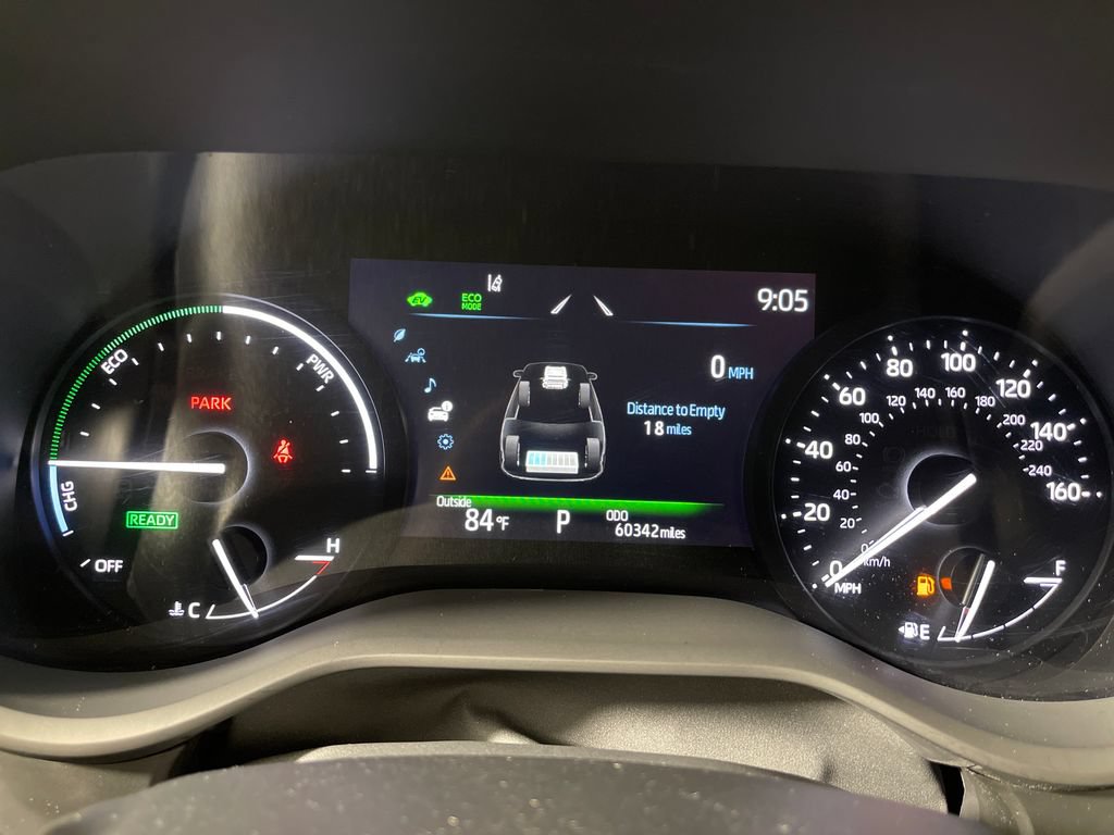 Certified 2025 Toyota Sienna XLE FWD image 18