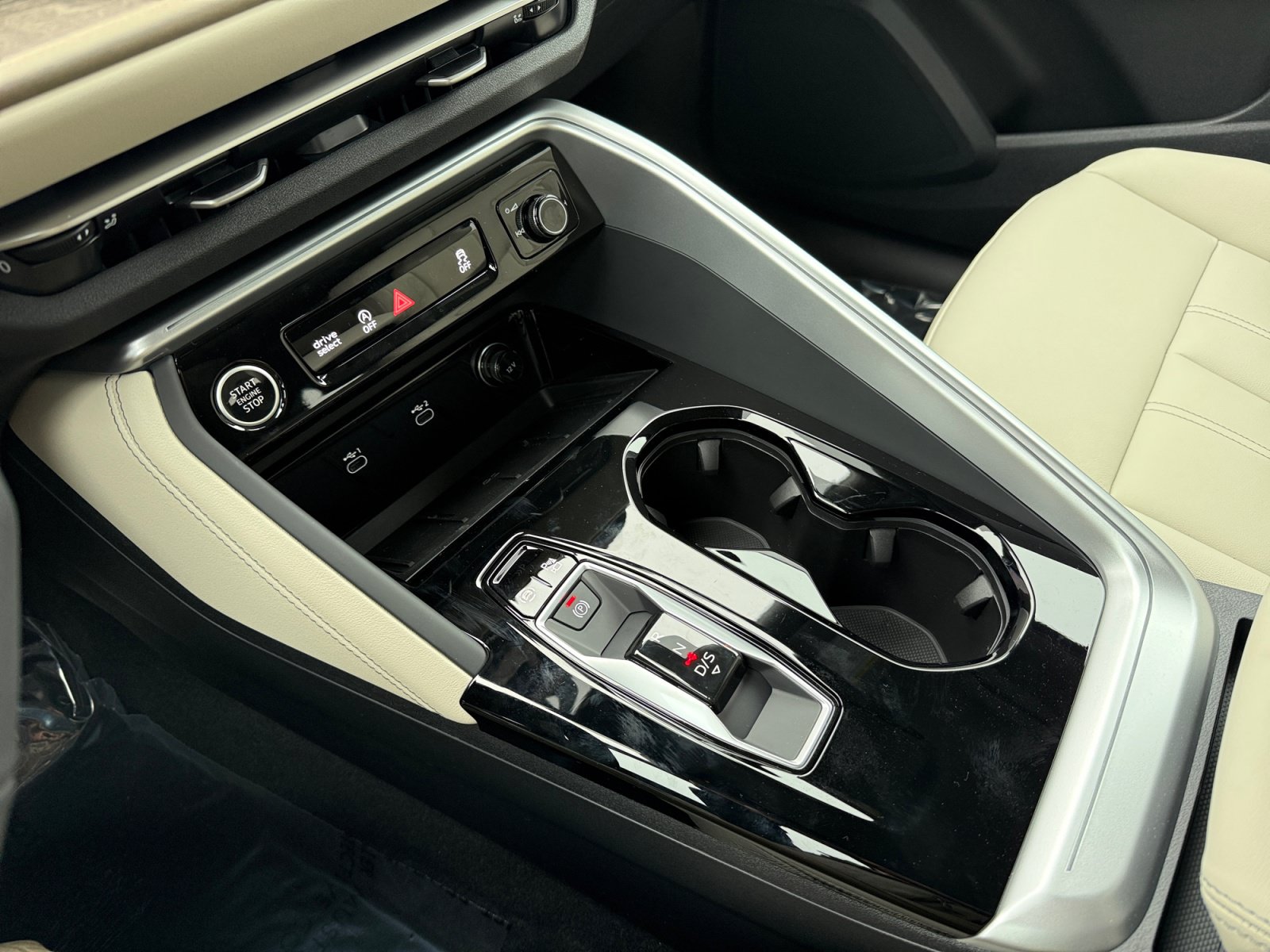 New 2025 Audi Q5 Premium AWD/4WD image 13