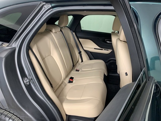 Used 2018 Jaguar F-PACE Premium image 35