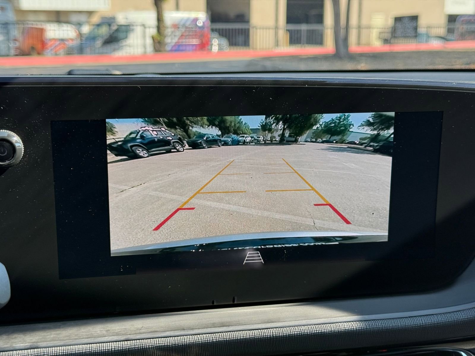 Used 2025 Buick Envista Sport Touring image 17