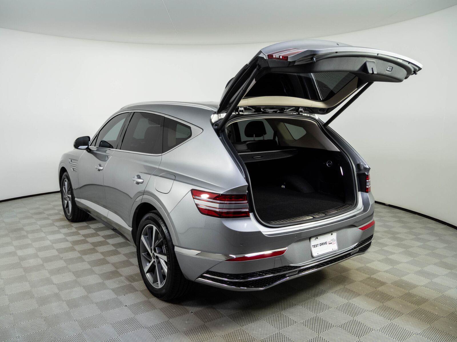 Used 2025 Genesis GV80 2.5T Select AWD/4WD image 32