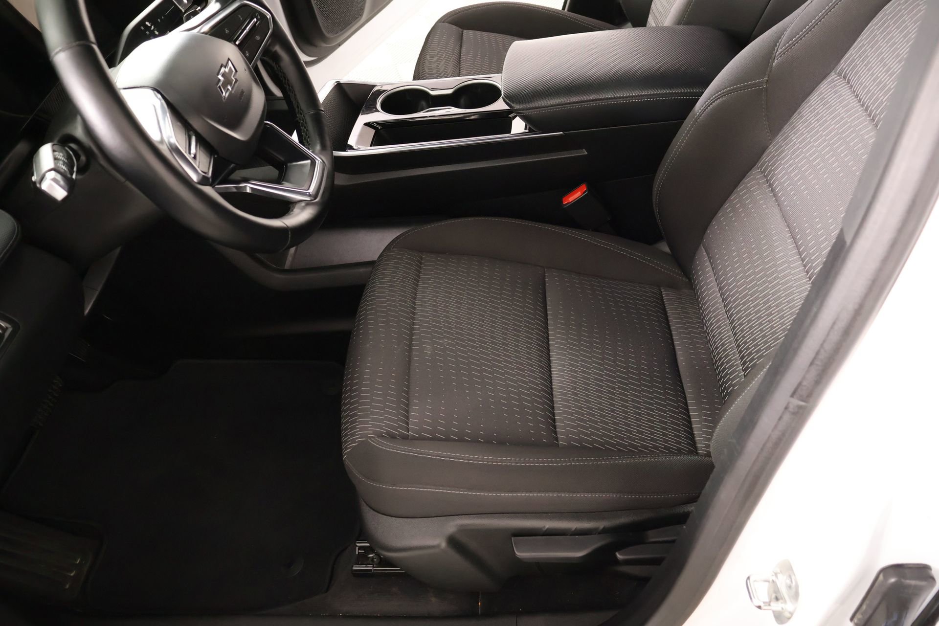 Used 2025 Chevrolet Equinox LT w/ Midnight Edition AWD/4WD image 10