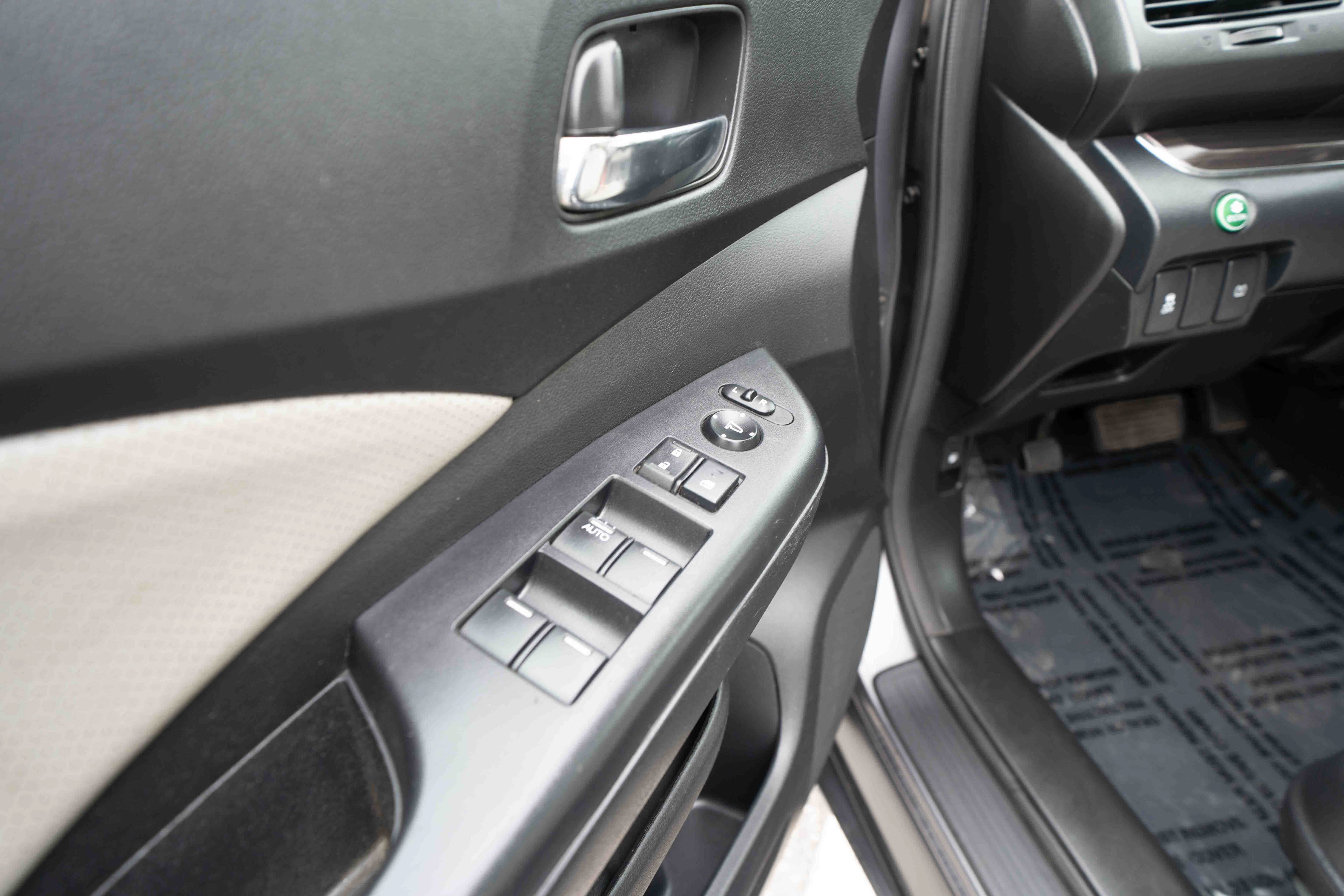 Used 2016 Honda CR-V EX-L image 7
