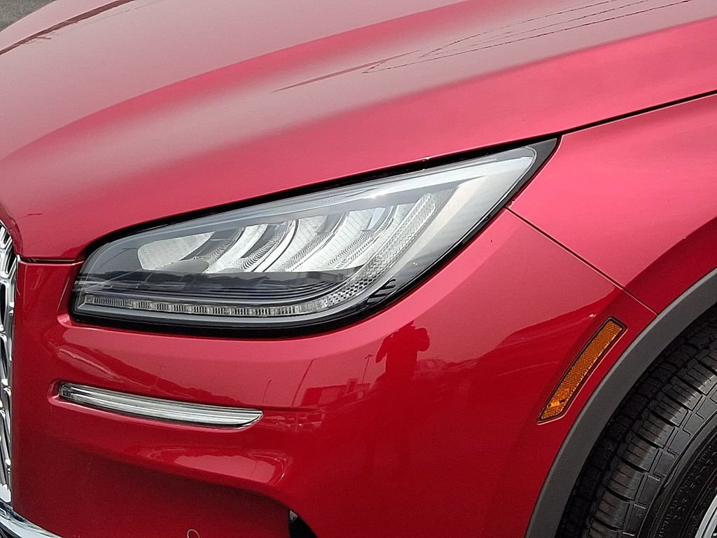 Certified 2024 Lincoln Corsair AWD w/ Equipment Group 101A image 9