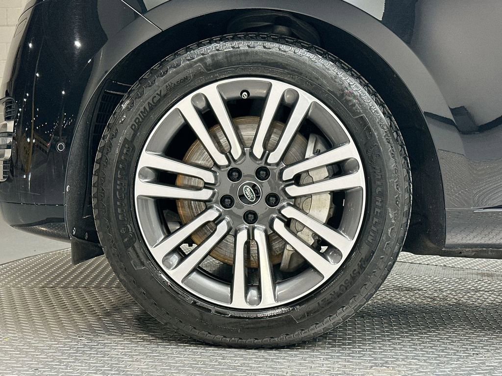 Certified 2023 Land Rover Range Rover SE image 17