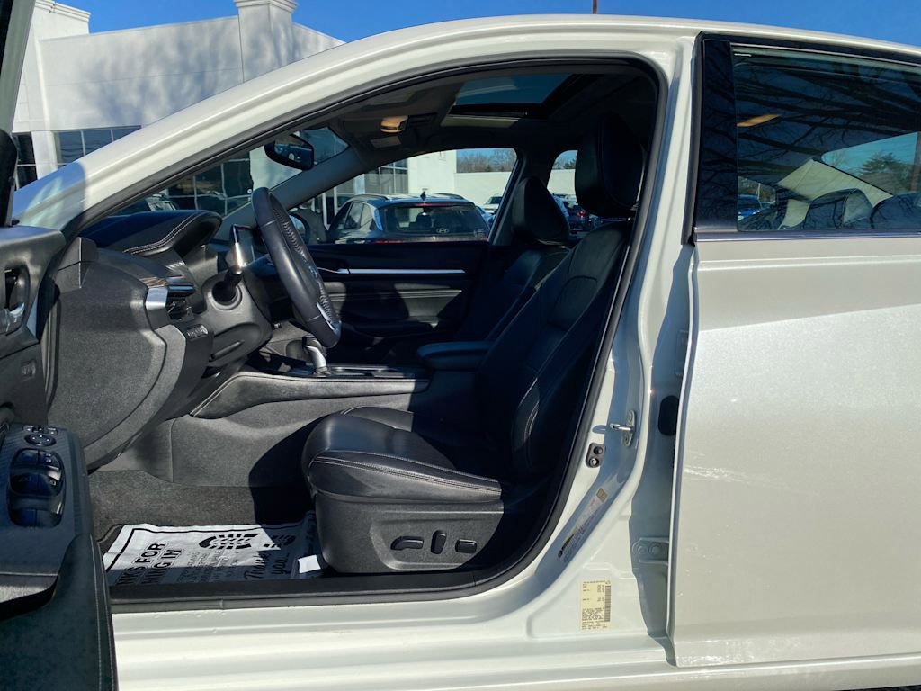 Used 2019 Nissan Altima 2.5 Platinum image 12