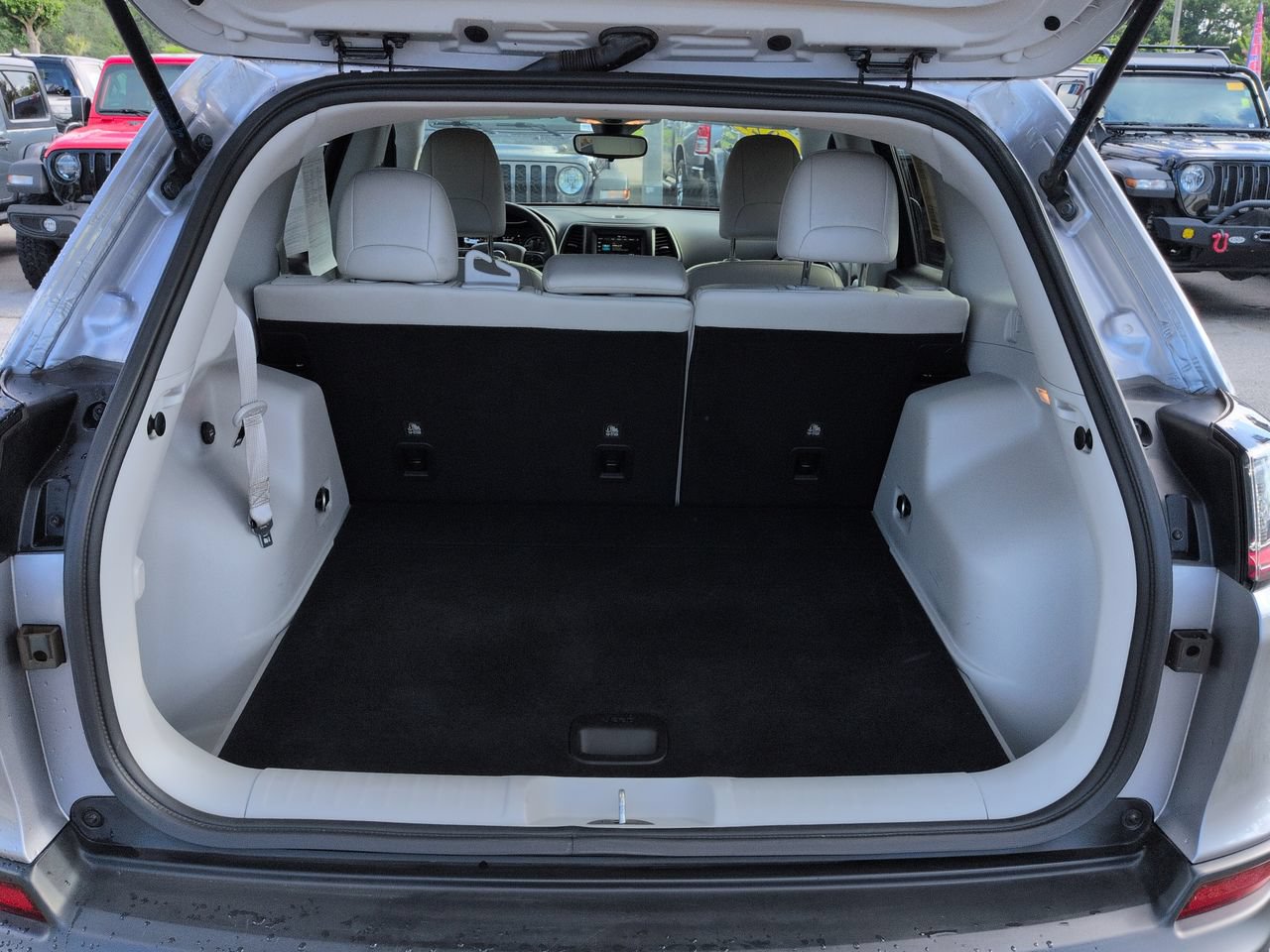 Used 2021 Jeep Cherokee Latitude Lux FWD image 12