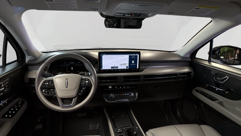 New 2024 Lincoln Corsair AWD w/ Equipment Group 101A image 29