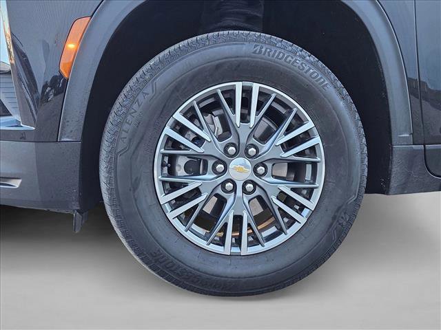 Used 2024 Chevrolet Traverse LT image 25