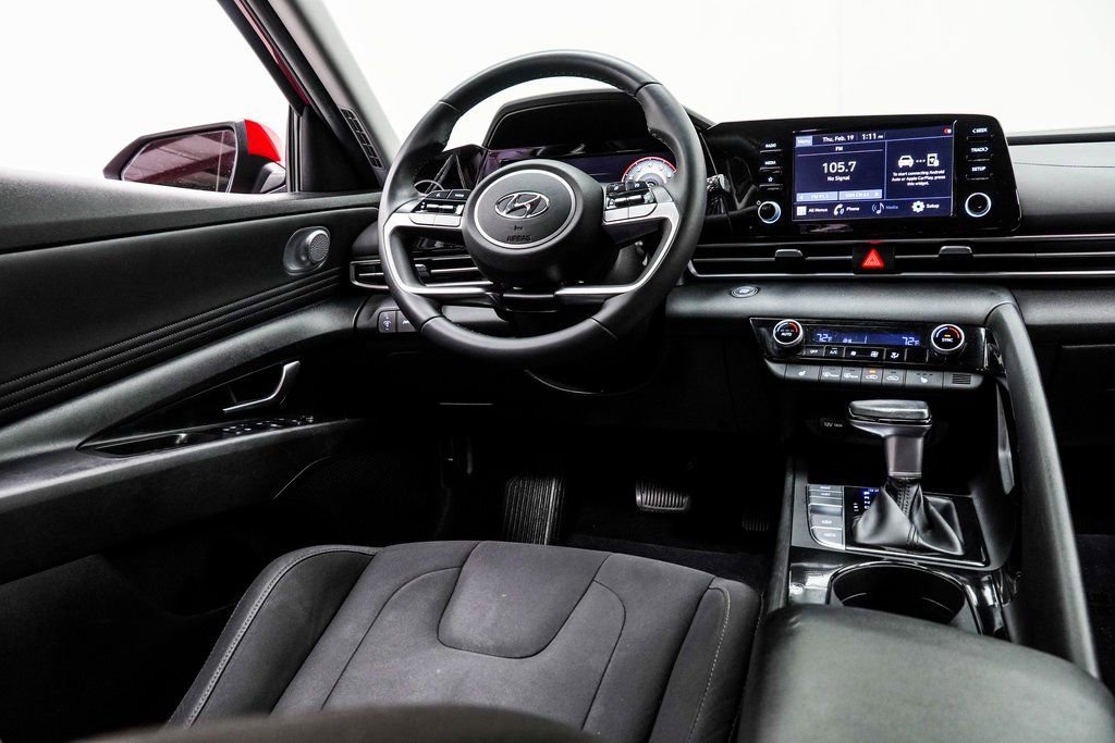 Used 2021 Hyundai Elantra SEL w/ Convenience Package image 23