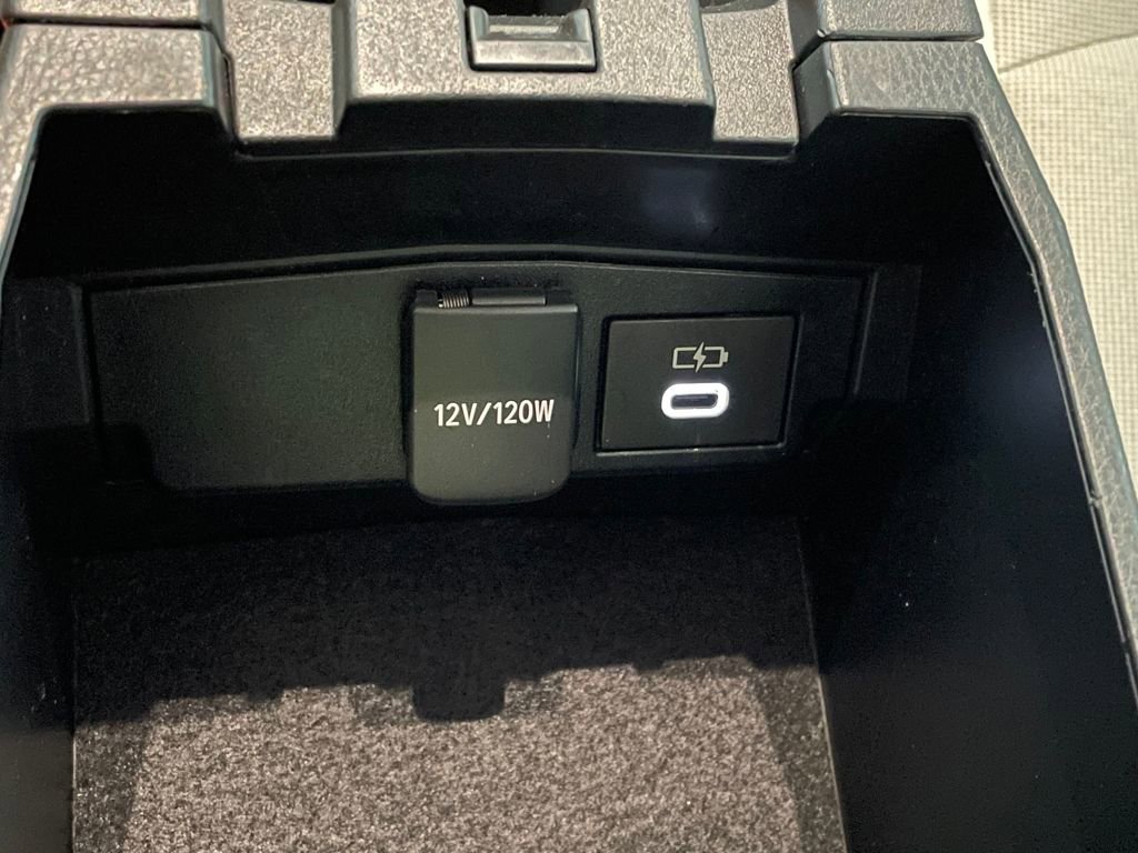 Used 2023 Toyota Corolla Cross LE image 23