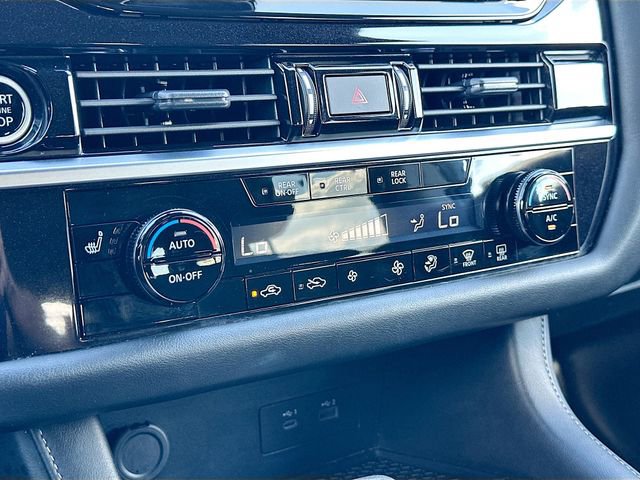 Used 2024 Nissan Pathfinder SV image 15