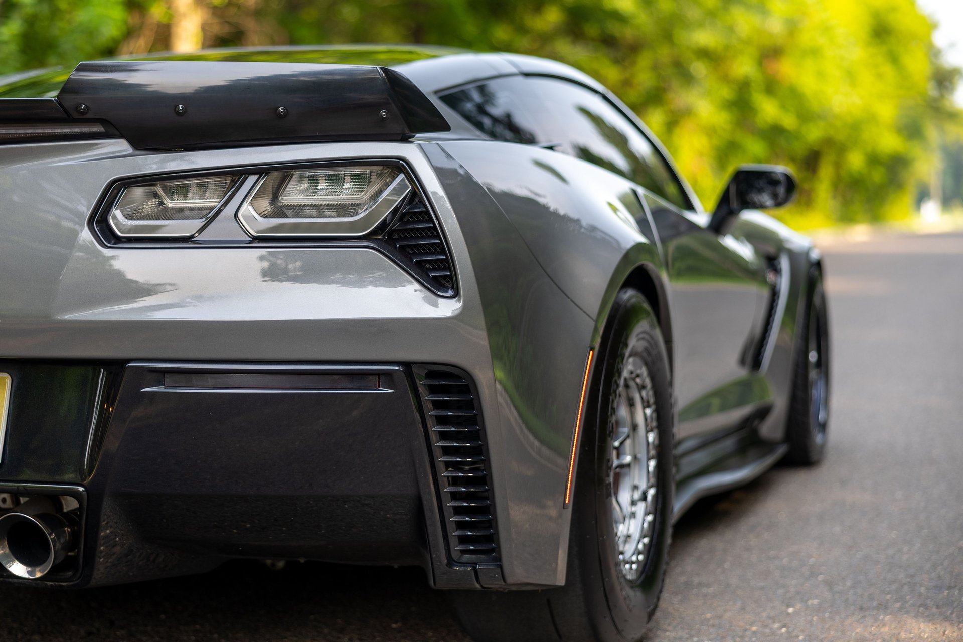 Used 2016 Chevrolet Corvette Z06 w/ Battery Protection Package RWD image 31