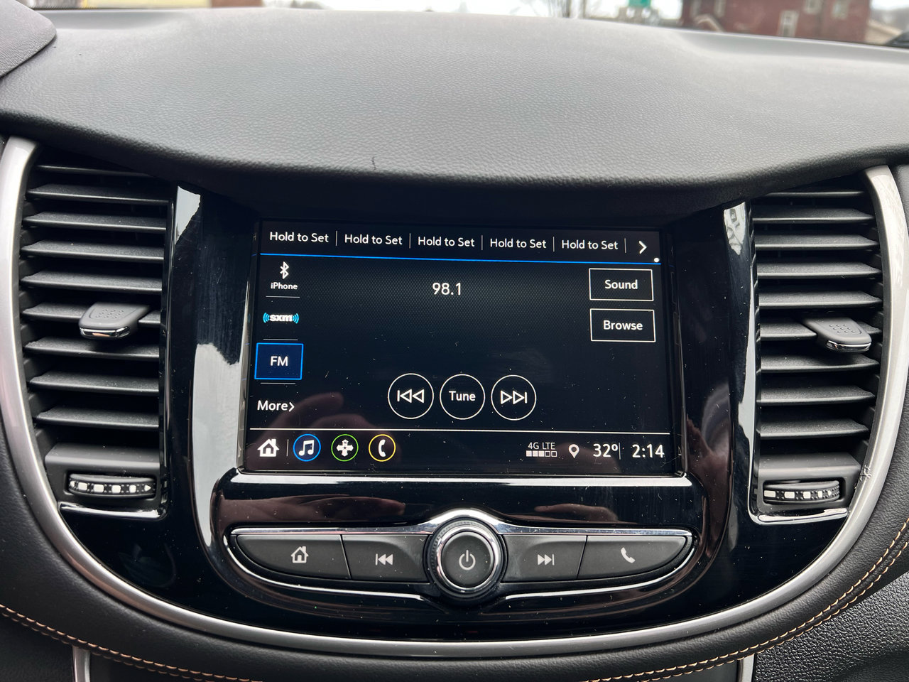 Used 2019 Chevrolet Trax LT w/ LT Convenience Package image 14