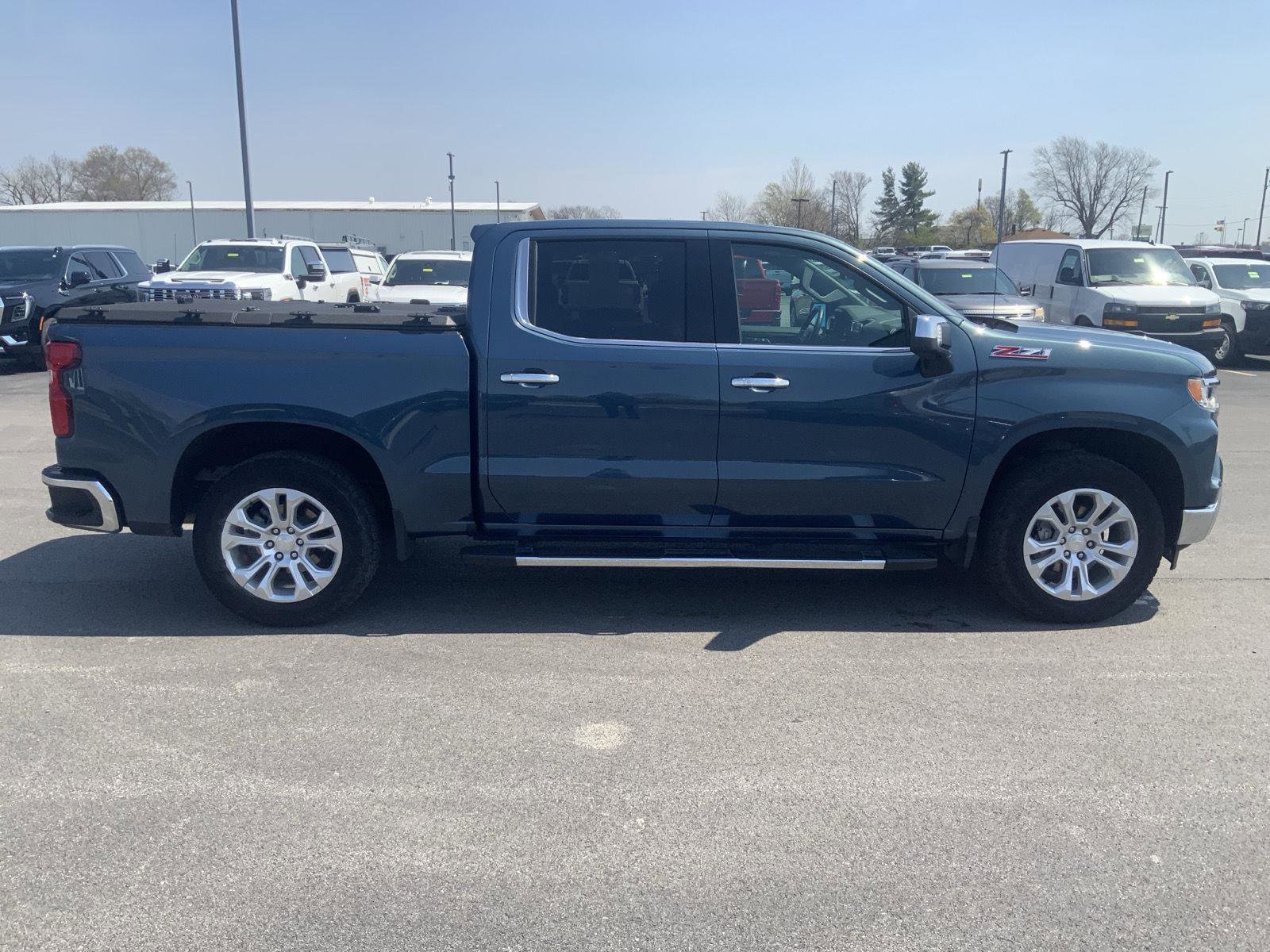 Used 2024 Chevrolet Silverado 1500 LTZ w/ LTZ Premium Package image 13